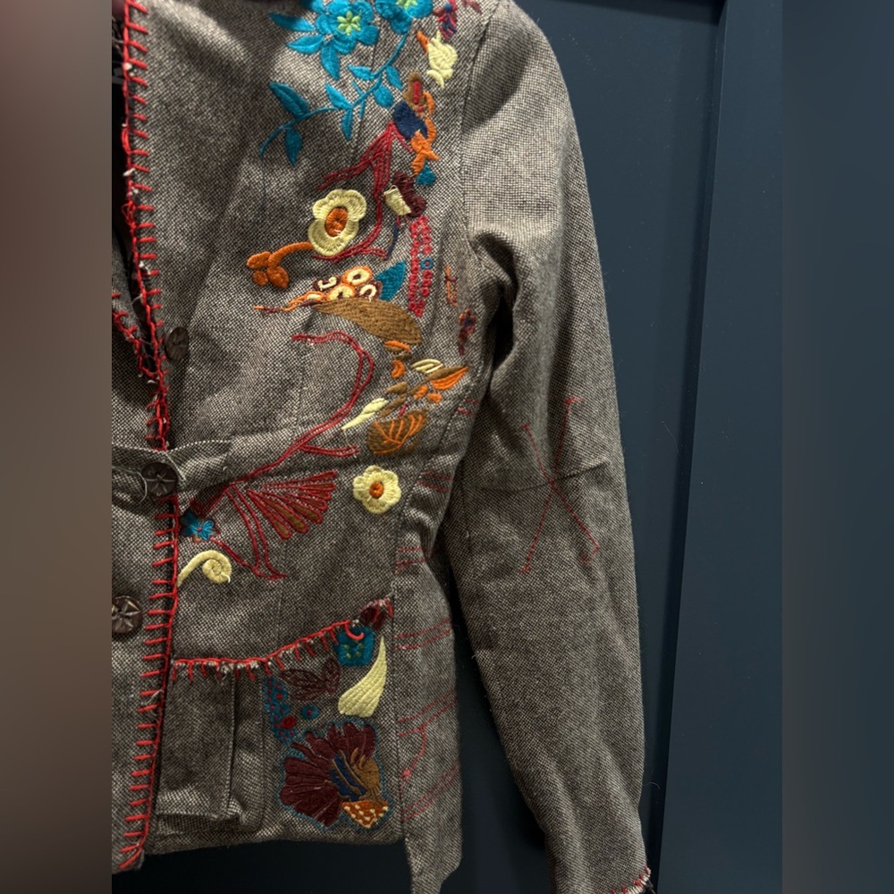Hendi Embroidered Unique Jacket - image 3